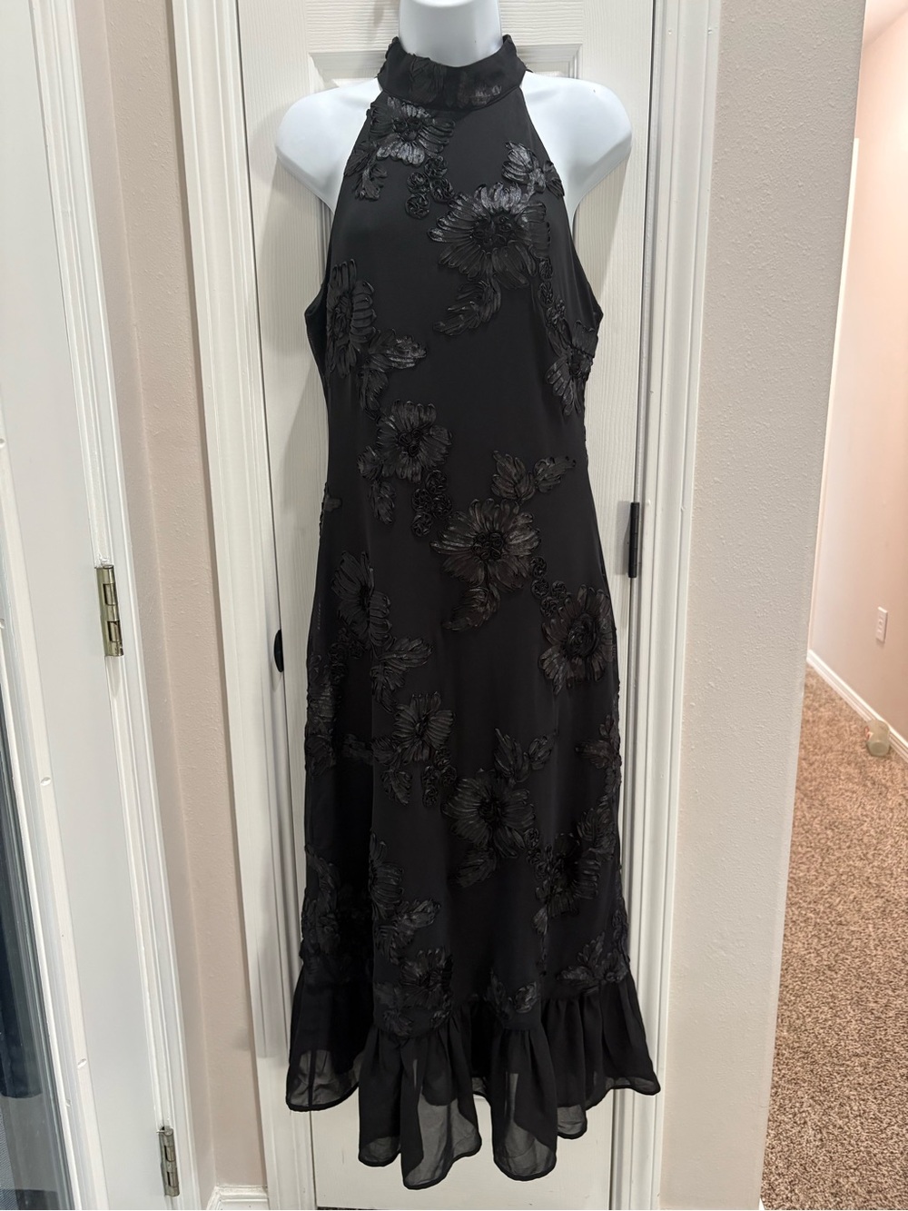 Lulu's Black Halter Floral Appliqué Maxi Dress